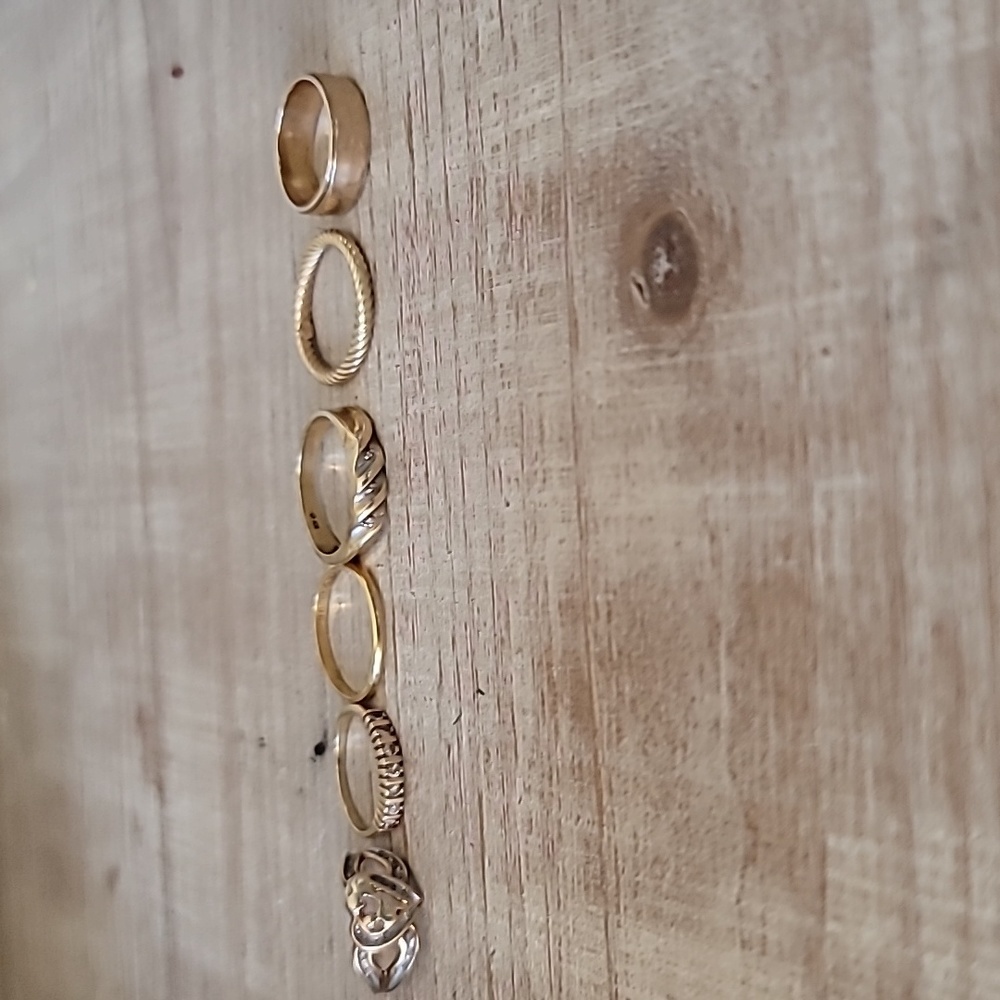 14KT SOLID GOLD RING BUNDLE